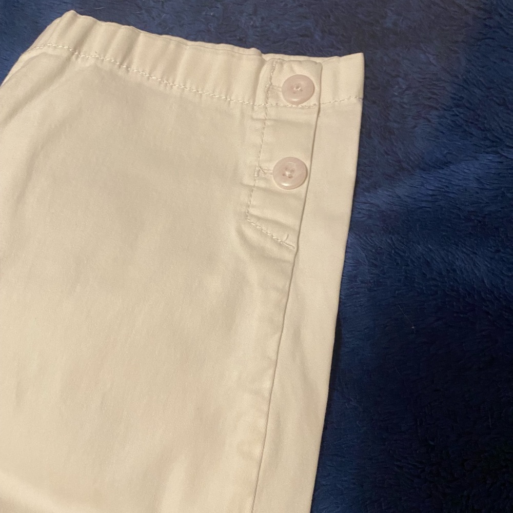 Ann Taylor Loft cropped white pants